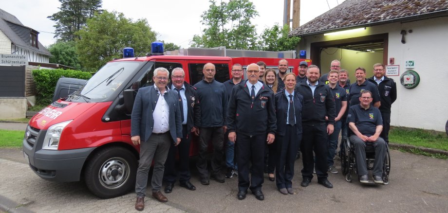 Gruppenfoto Freiwillige Feuerwehr Dünfus