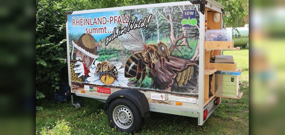 Bienenanhänger