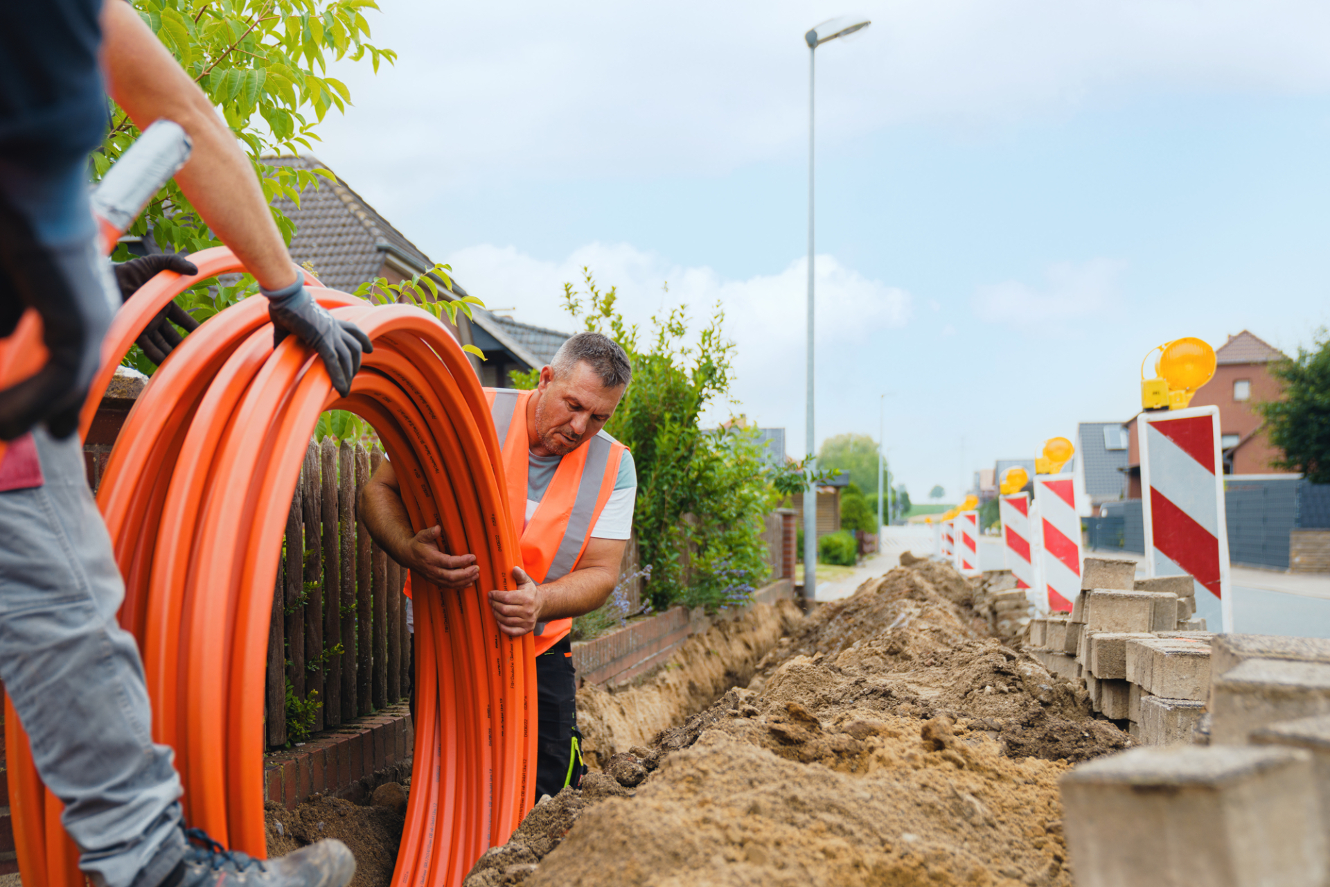 Tiefbauarbeiten an einer Straße