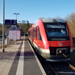 Zug am Bahnhof Kaisersesch